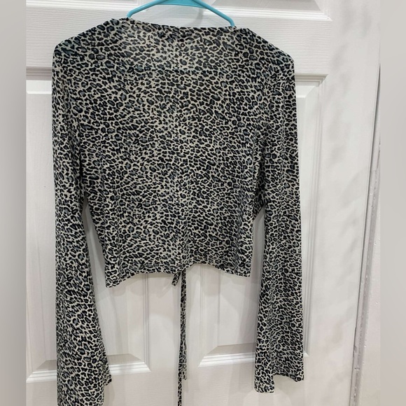 Cheetah-Print V-Neck Blouse - Picture 2 of 3